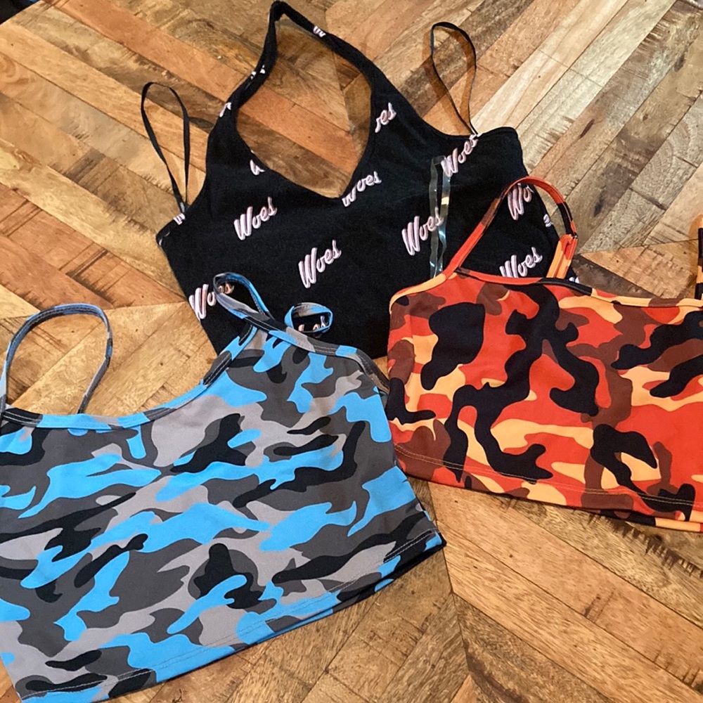 3 summer crop tops. S